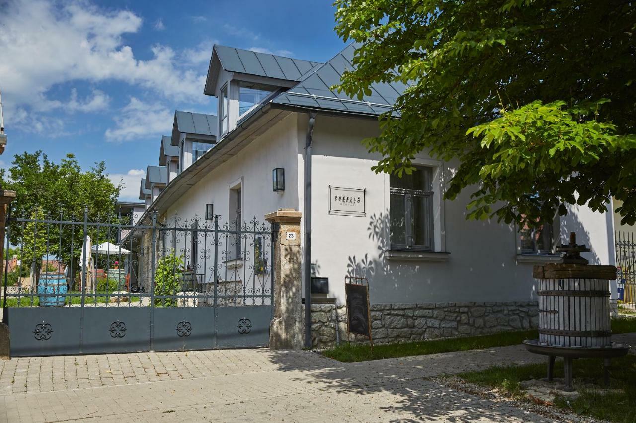 Bed and Breakfast Preselo Pinceszet Es Vendeghaz Эрдёбенье Экстерьер фото