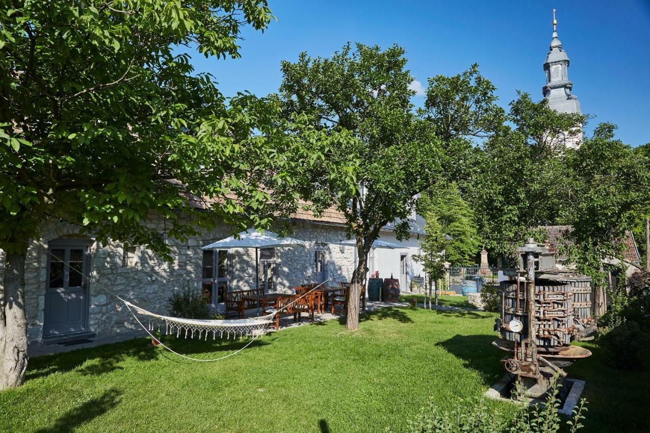 Bed and Breakfast Preselo Pinceszet Es Vendeghaz Эрдёбенье Экстерьер фото